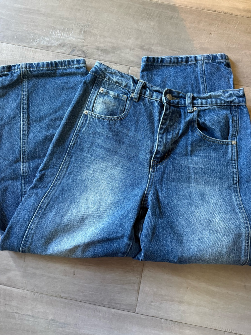High-Rise Women's Wide Leg Barrel Jeans in Faded Blue (M)